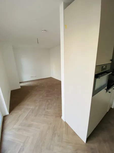 Moderne Wohnung mit EBK und Balkon! — photo 1